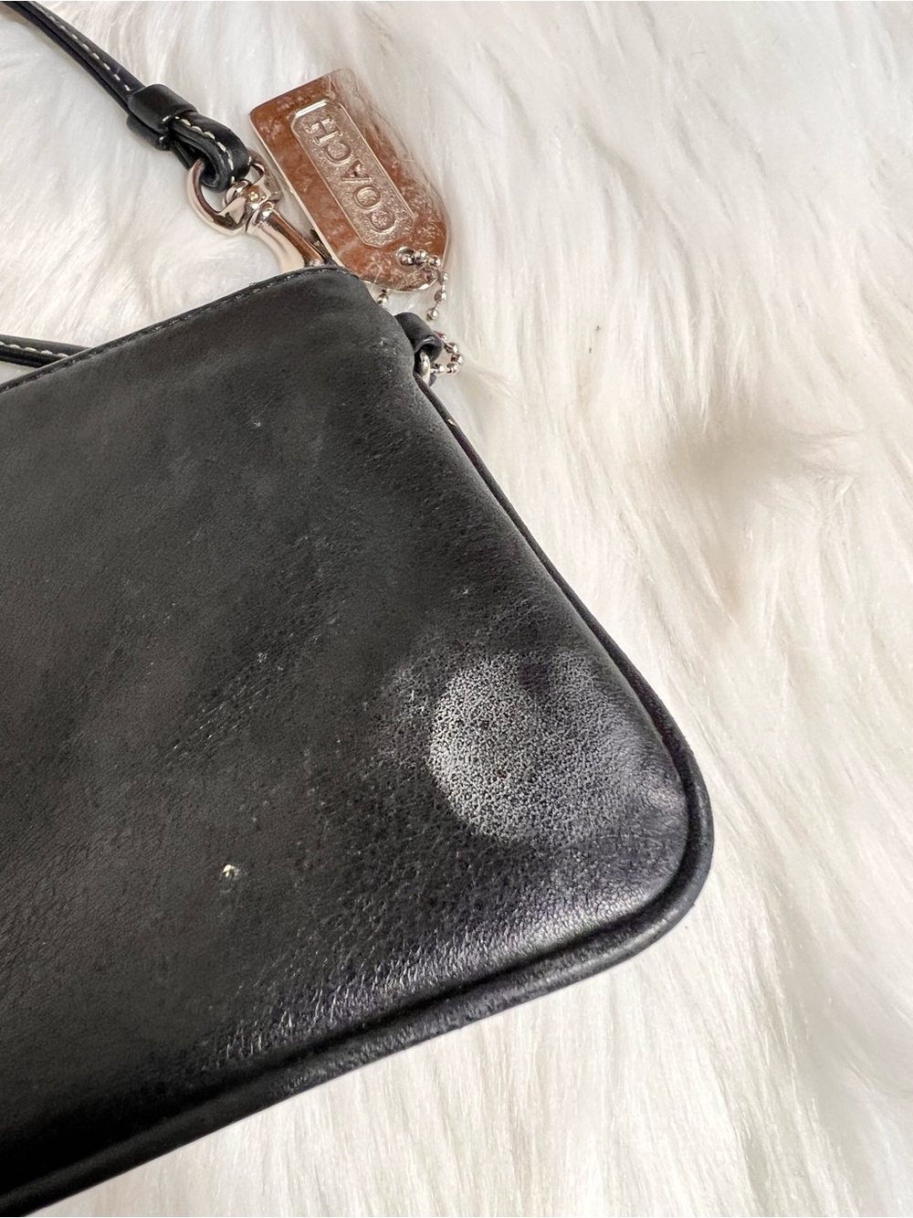 Vintage Coach Black Leather Turnlock Wristlet with Front Pocket - Picture 3 of 6